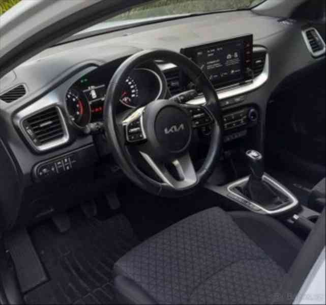 Kia Ceed 1,5   benz.118kw - foto 12