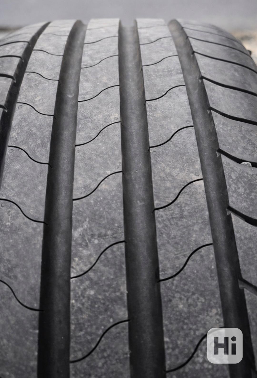 Pneumatiky Brigstone Turanza 215/60 R17 - foto 1