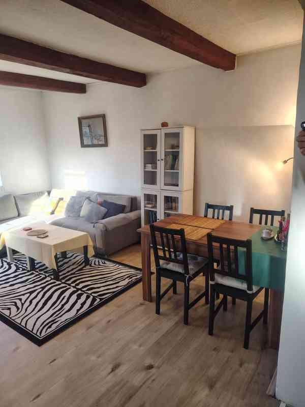 Prodej  nemovitosti s dvěma bytovými jednotkami - foto 7