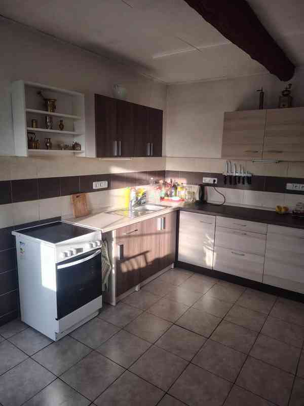 Prodej  nemovitosti s dvěma bytovými jednotkami - foto 11