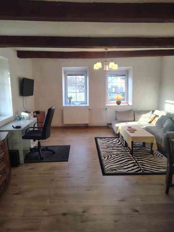 Prodej  nemovitosti s dvěma bytovými jednotkami - foto 8