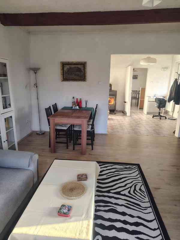 Prodej  nemovitosti s dvěma bytovými jednotkami - foto 5