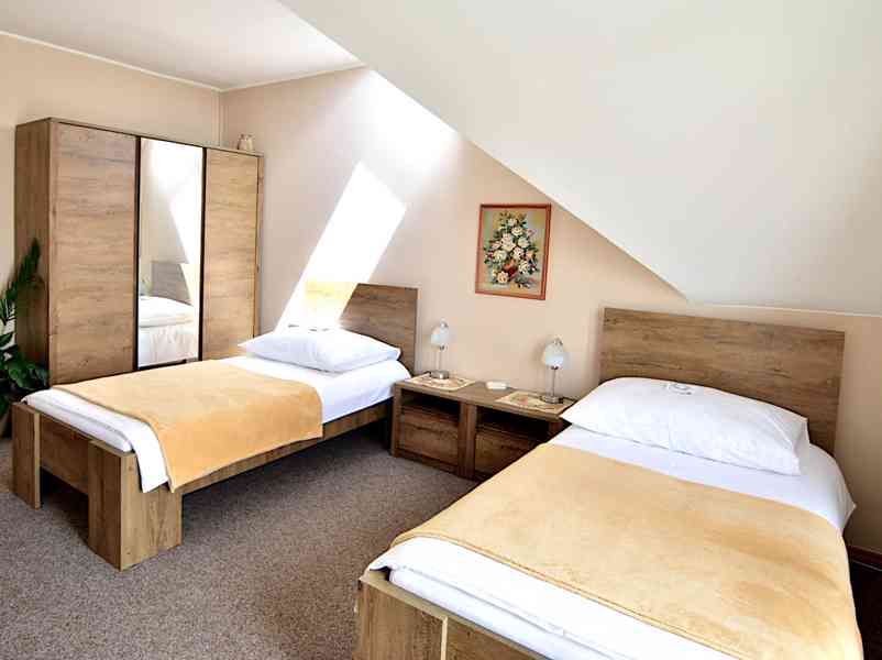 PRODEJ: Ubytovací zařízení (penzion), Praha 4.   - foto 9