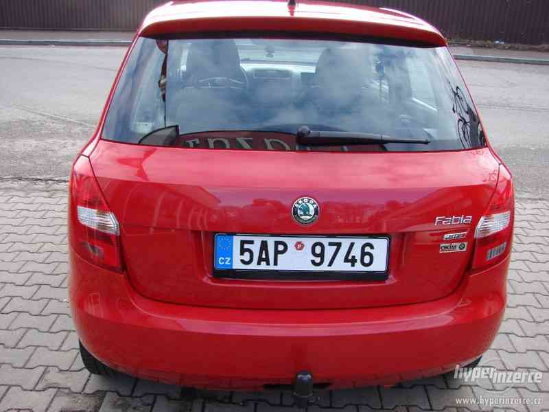 Škoda Fabia 1.2i 51 kw1.Maj.serv.kníž.ČR r.v.2011 - foto 4
