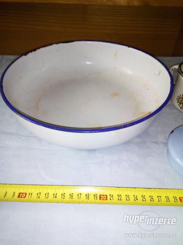 Smaltované nádobí - 4 ks (Mísa, 2 hrnky, víko) - foto 4