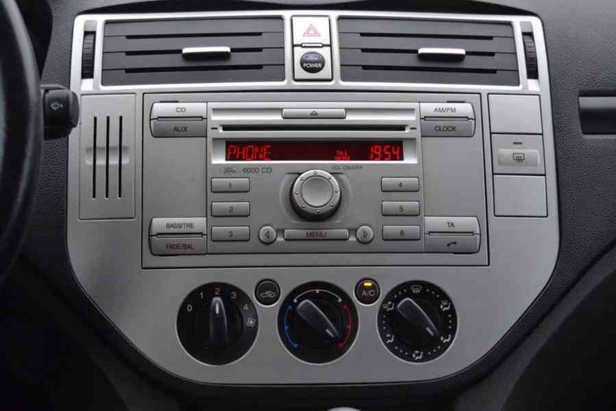 Ford Kuga 2.0 TDCI 103kW Trend - foto 8