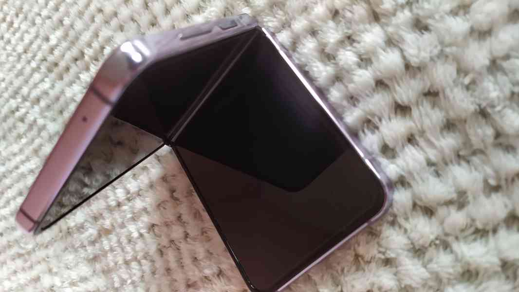 Mobil v záruce -Samsung Galaxy Z Flip4 5G,8GB/128GB - foto 2