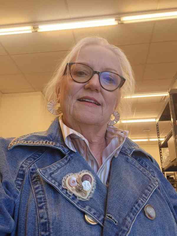 NEVRATNÝ DAR - foto 2