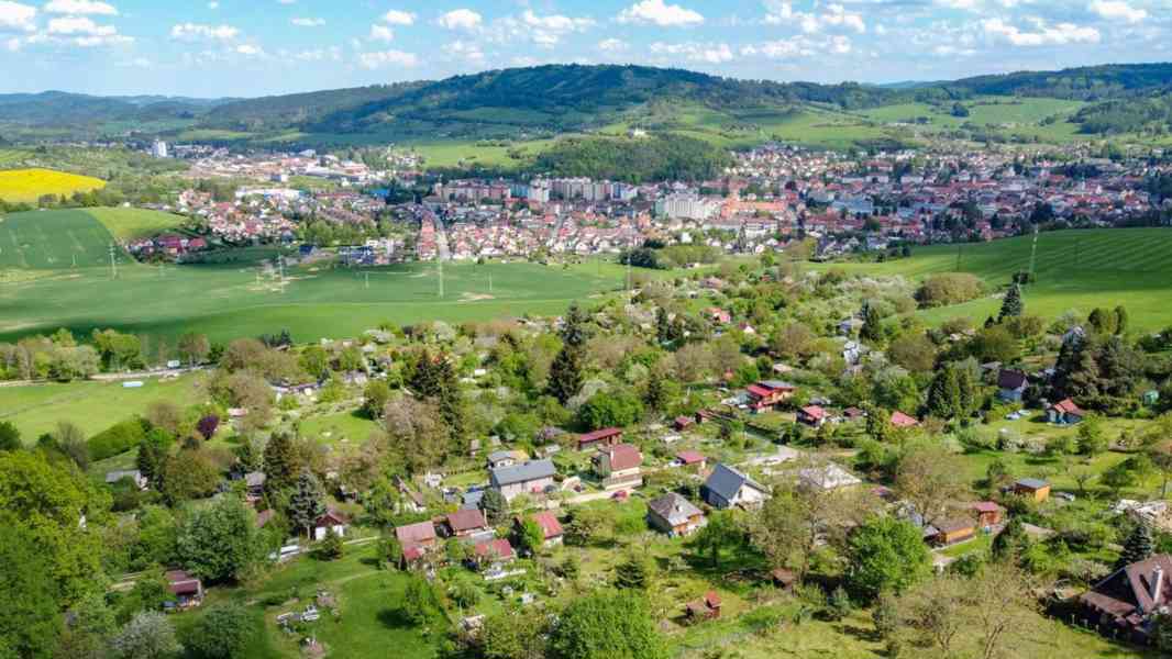 Prodej zahrady s chatkou v Sušici - foto 18