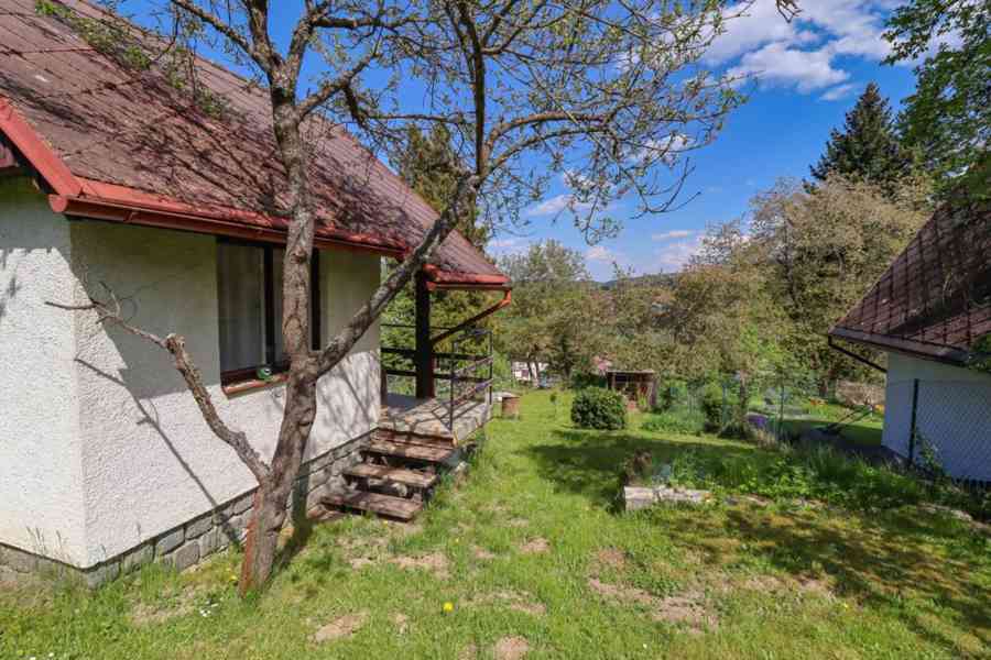 Prodej zahrady s chatkou v Sušici - foto 2