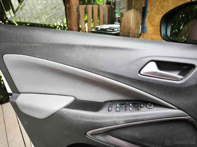 Opel Crossland 1,5 D automat - foto 10