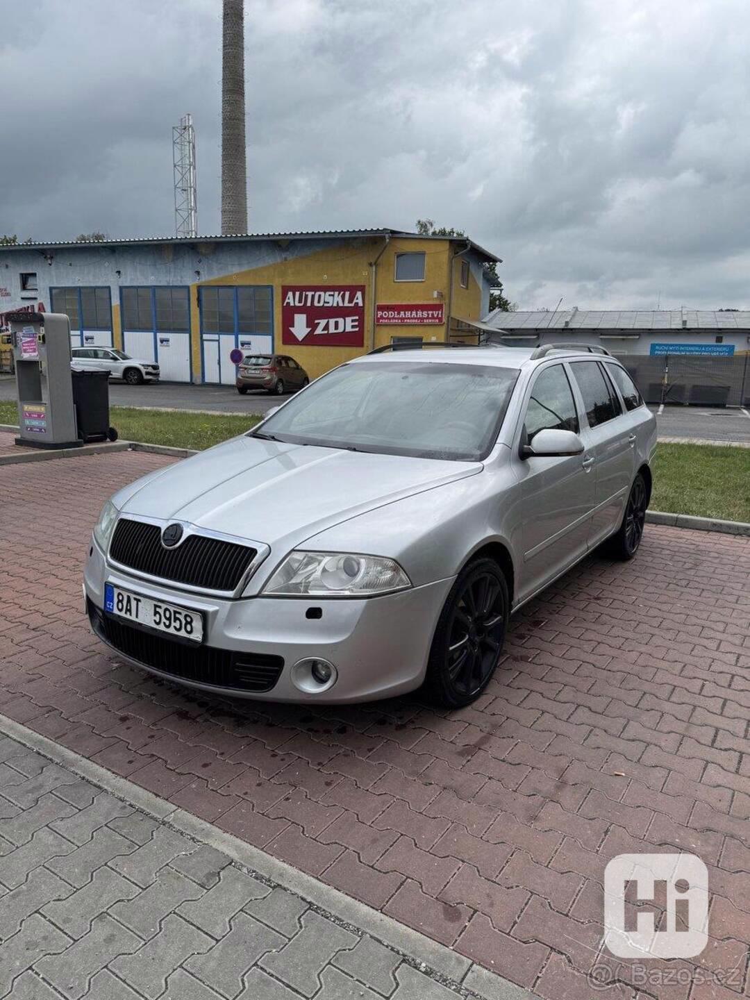 Škoda Octavia 2,0   Škoda Oktavia - foto 1