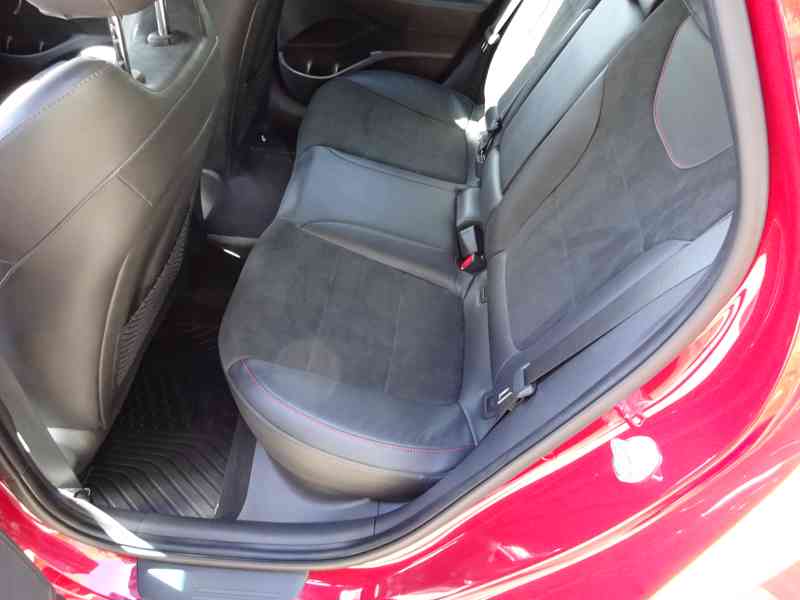 Hyundai i30 1.5 GDI MHEV r.v.2021 1.Maj.serv.kníž.ČR - foto 17