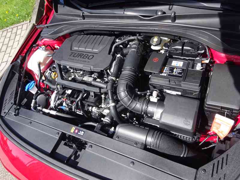 Hyundai i30 1.5 GDI MHEV r.v.2021 1.Maj.serv.kníž.ČR - foto 21