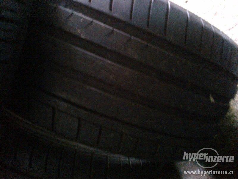 letni pneu rozmer 245 35 2O,pekne - foto 1