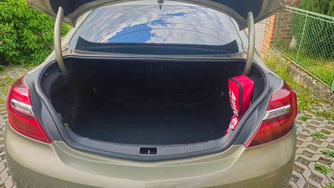 Opel Insignia 2,0   CDTI automat - foto 2