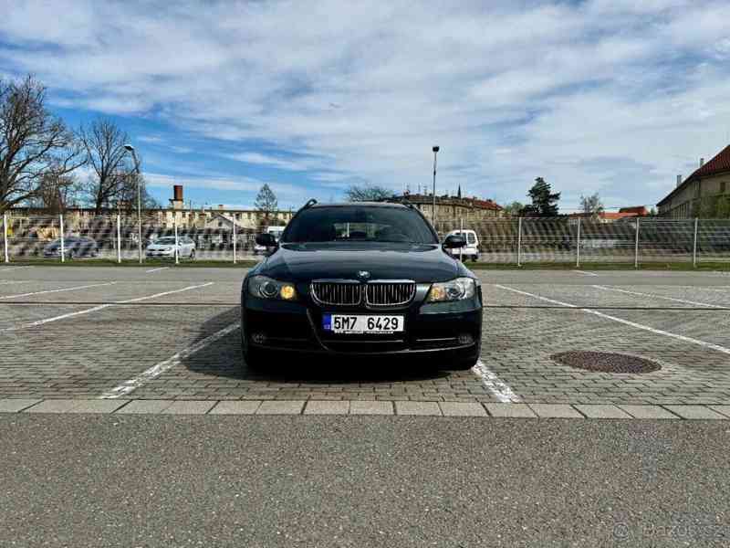 BMW Řada 3 3,0   BMW 330i Touring - foto 1
