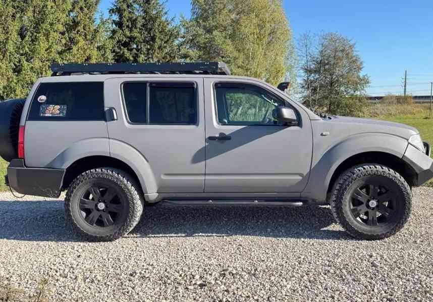 Nissan Pathfinder 2.5 dCi SE 126kw - foto 3