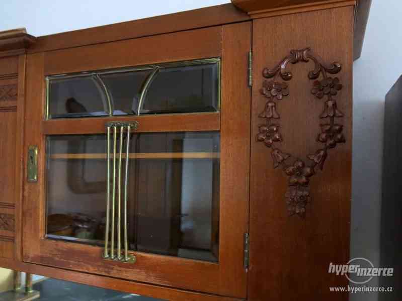 PRODÁM STAROŽITNÝ SEKRETÁŘ - foto 3