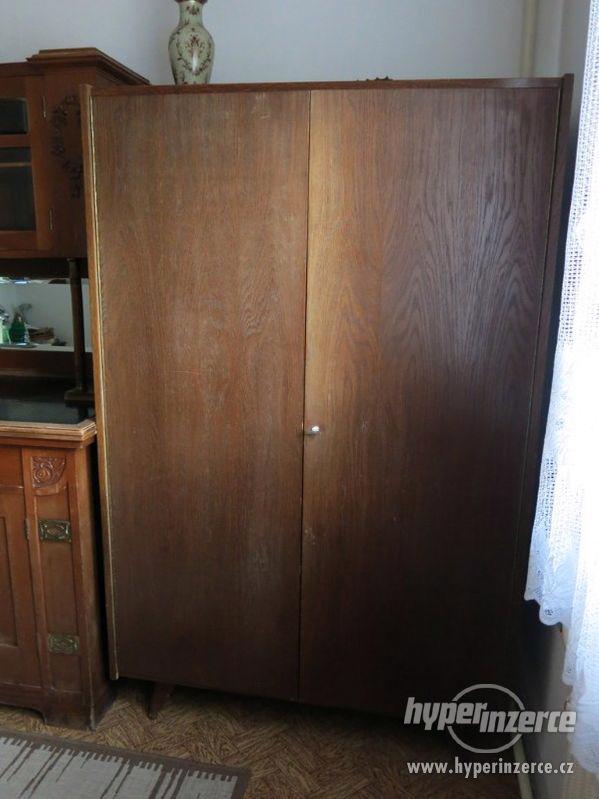 PRODÁM STAROŽITNÝ SEKRETÁŘ - foto 7