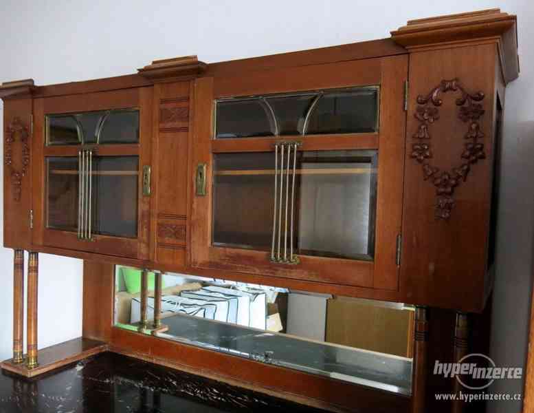 PRODÁM STAROŽITNÝ SEKRETÁŘ - foto 8