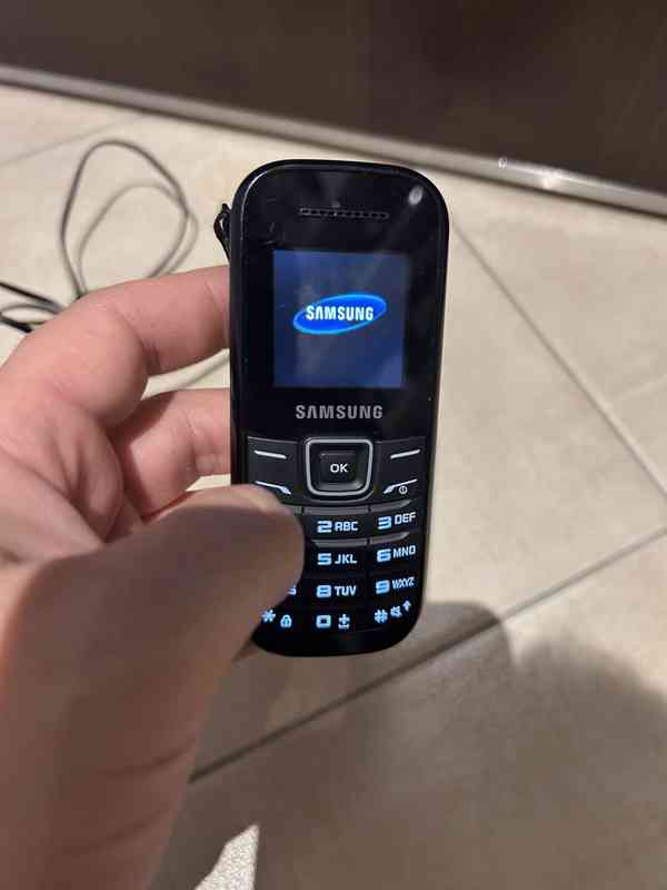 Samsung E1200R, černý nový, 150 Kč - foto 12