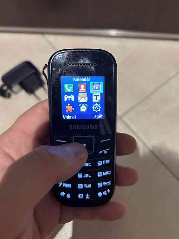 Samsung E1200R, černý nový, 150 Kč - foto 6