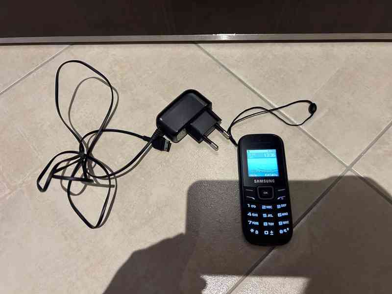 Samsung E1200R, černý nový, 150 Kč - foto 2