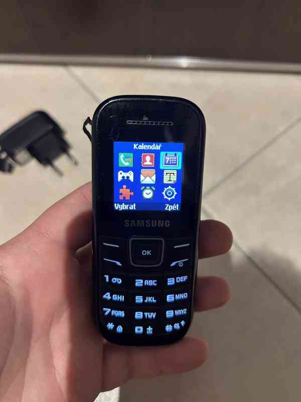 Samsung E1200R, černý nový, 150 Kč - foto 7