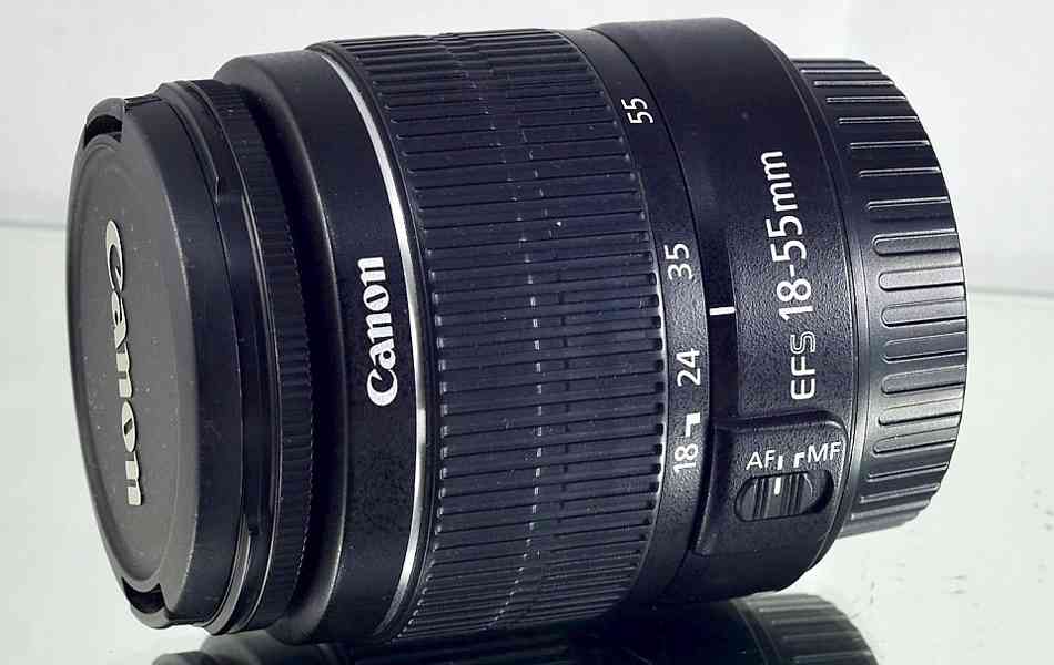 Canon EF -S 18-55mm f/3.5-5.6 III  - foto 4