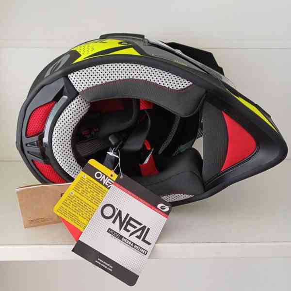 Enduro přilba Oneal Sierra R - foto 6