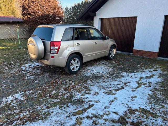 Suzuki Grand Vitara 2.0i Comfort benzín 103kw - foto 8