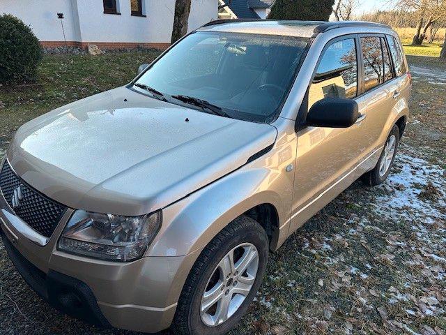 Suzuki Grand Vitara 2.0i Comfort benzín 103kw