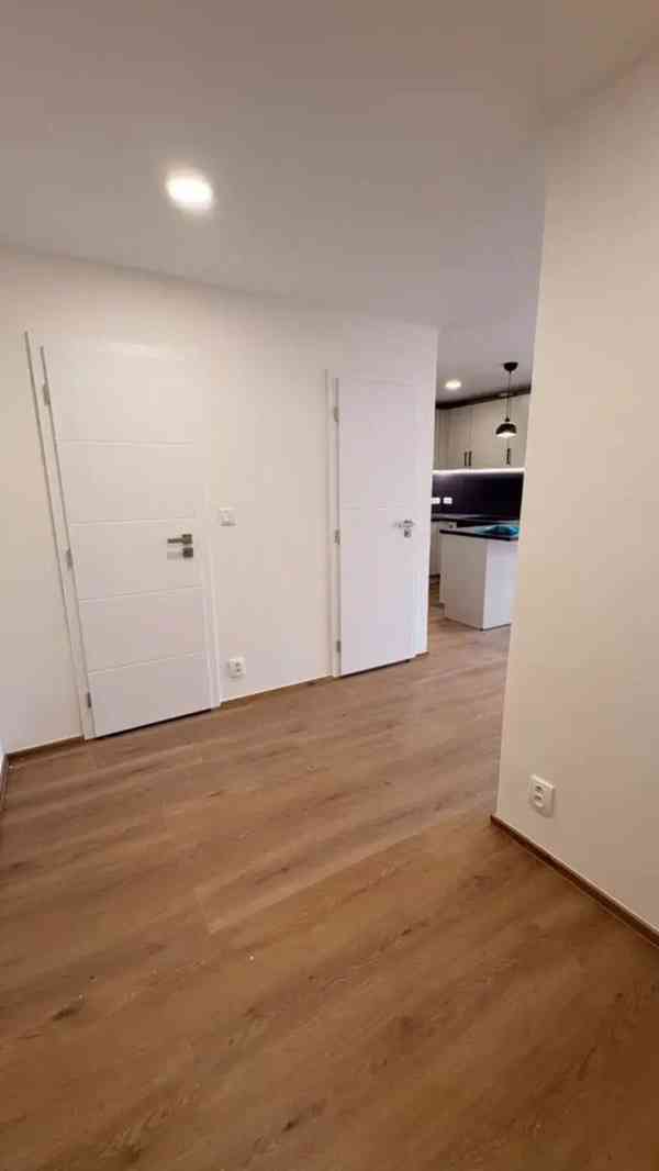 Pronájem bytu 2+kk 48 m² - foto 10