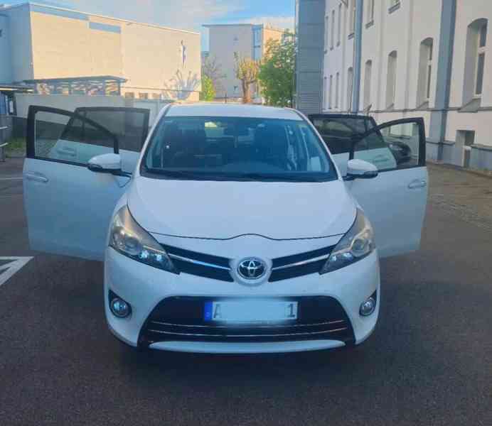 Toyota Verso 1,8i benzín 108kw - foto 4