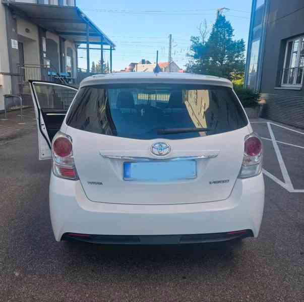 Toyota Verso 1,8i benzín 108kw - foto 2