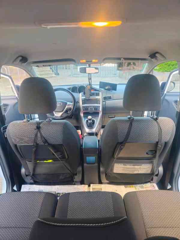 Toyota Verso 1,8i benzín 108kw - foto 6