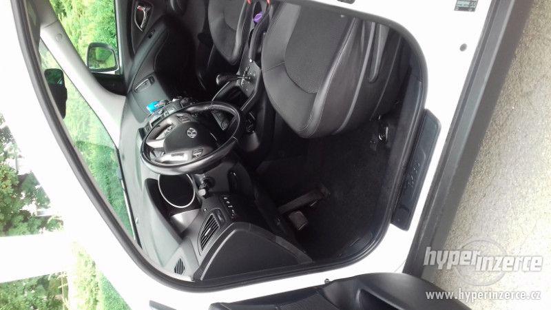Hyundai ix 35 2,0 CRDi 4x4 135 kW automat - foto 9