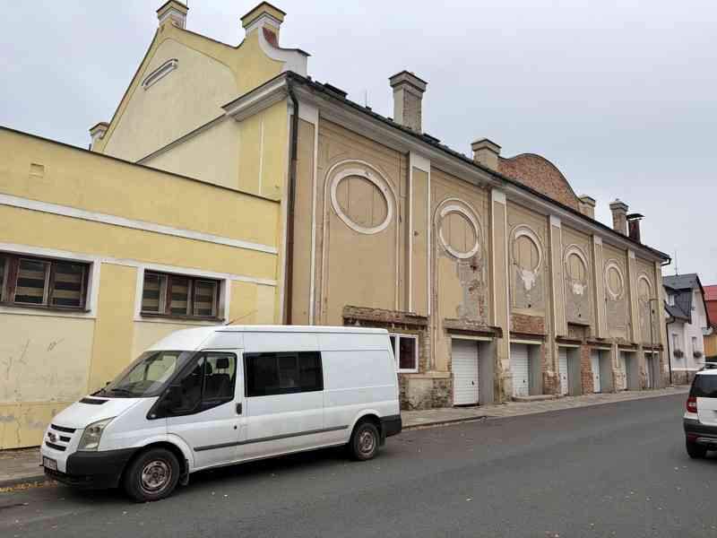 Prodej bývalé budovy Tylova divadla - foto 2