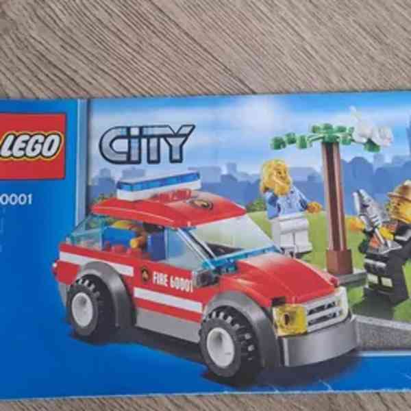 Lego city 60001 (hasičské kupe) - foto 2
