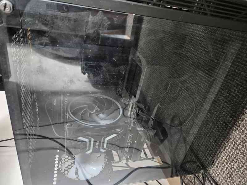 Stolní herní počítač vč.monitoru LCD 31.5″MSI Optix AG321CQR - foto 5