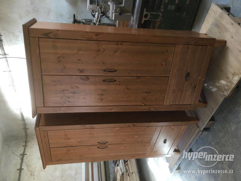 selské skříně z masivu - foto 1