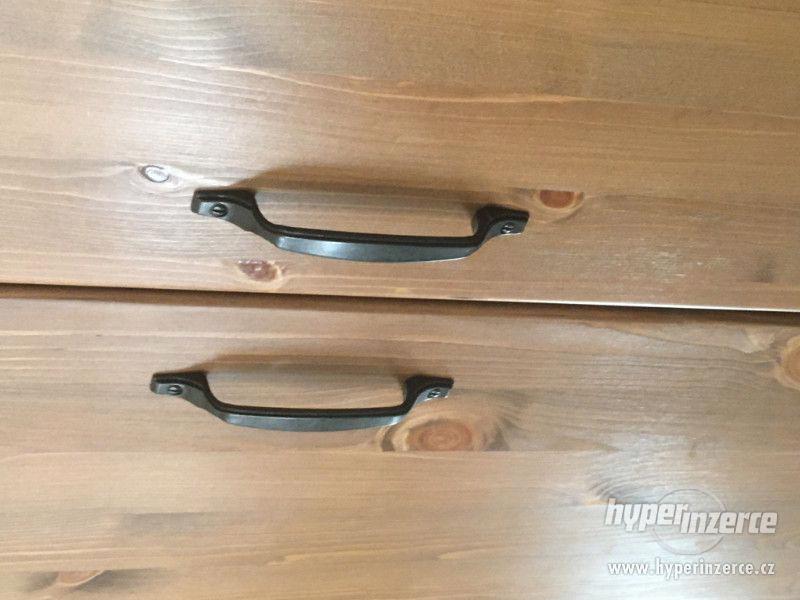 selské skříně z masivu - foto 3