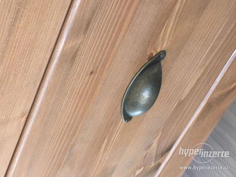 selské skříně z masivu - foto 4