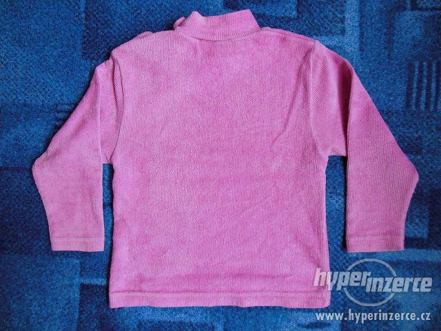 růžové tričko se stojáčkem - foto 2
