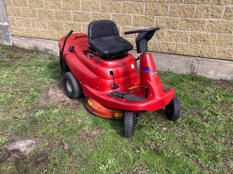 Zahradní traktor ,rider Toro - foto 5