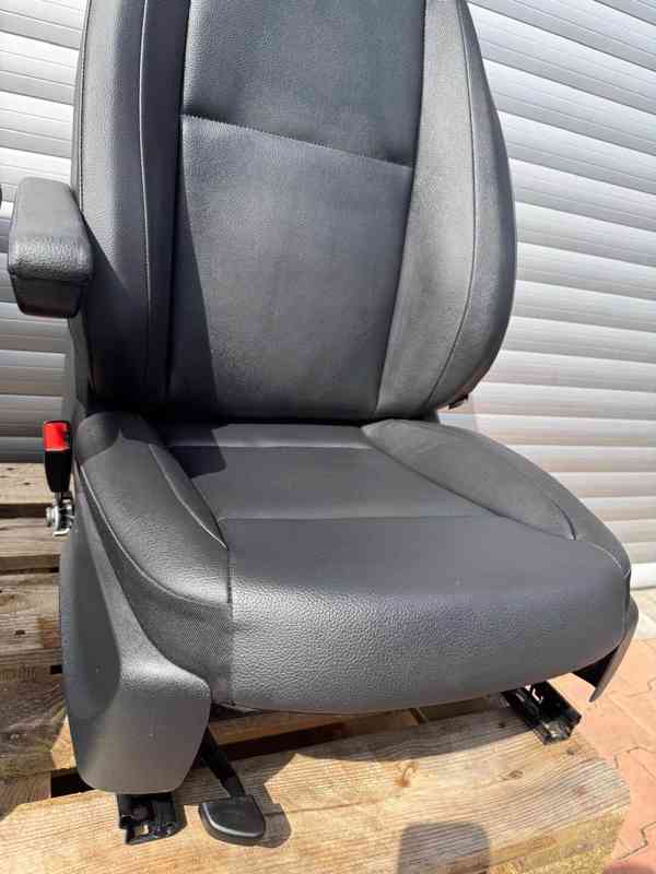 Mercedes-Benz Vito přední sedačky - foto 9