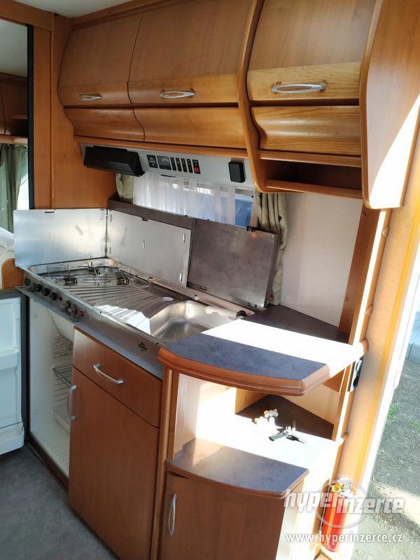 Prodám karavan Hobby Excelent 470 - foto 14