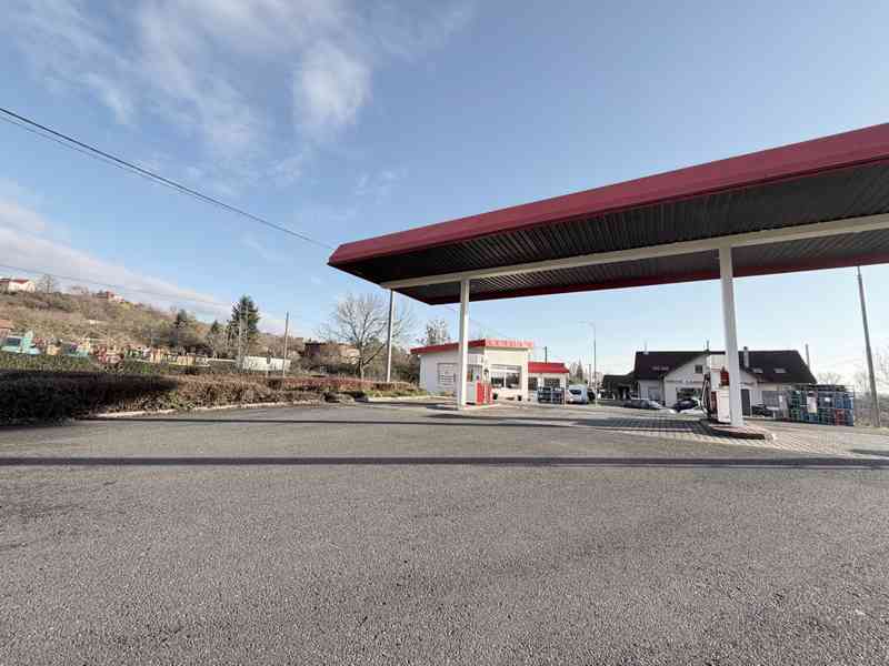 PRODEJ FUNGUJÍCÍ ČERPACÍ STANICE V OBCI KLY-DOLNÍ VINICE - foto 2