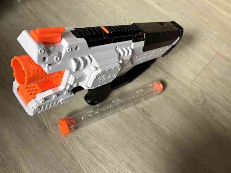 NERF RIVAL TURBO AUTOMATICKÁ PISTOLE NA MÍČKY HERA C1698 - foto 2